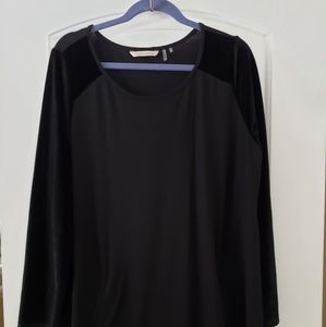 Soft Surroundings velvet sleeve tunic with pockets